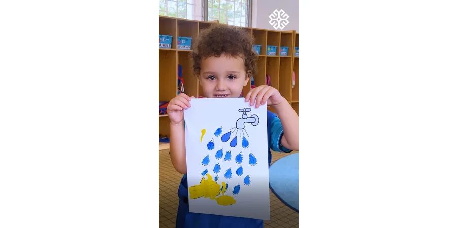 🧼✨ Nos petits de la maternelle apprennent l’importance de l’hygiène et de la propreté à l’école. De bons gestes pour une classe saine et agréable ! 💚📚 #Maariftogo #maarif #education #enseignement #Lome #togo