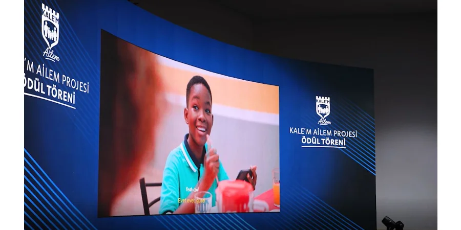 Ce court-métrage, réalisé par notre apprenante Karen Bagny, encadrée par notre enseignant Ibrahima Biaou-Banna, a remporté le 1er prix du concours international de court-métrage co-organisé par la Fondation Maarif de Türkiye et la Fondation Aile de Türkiy